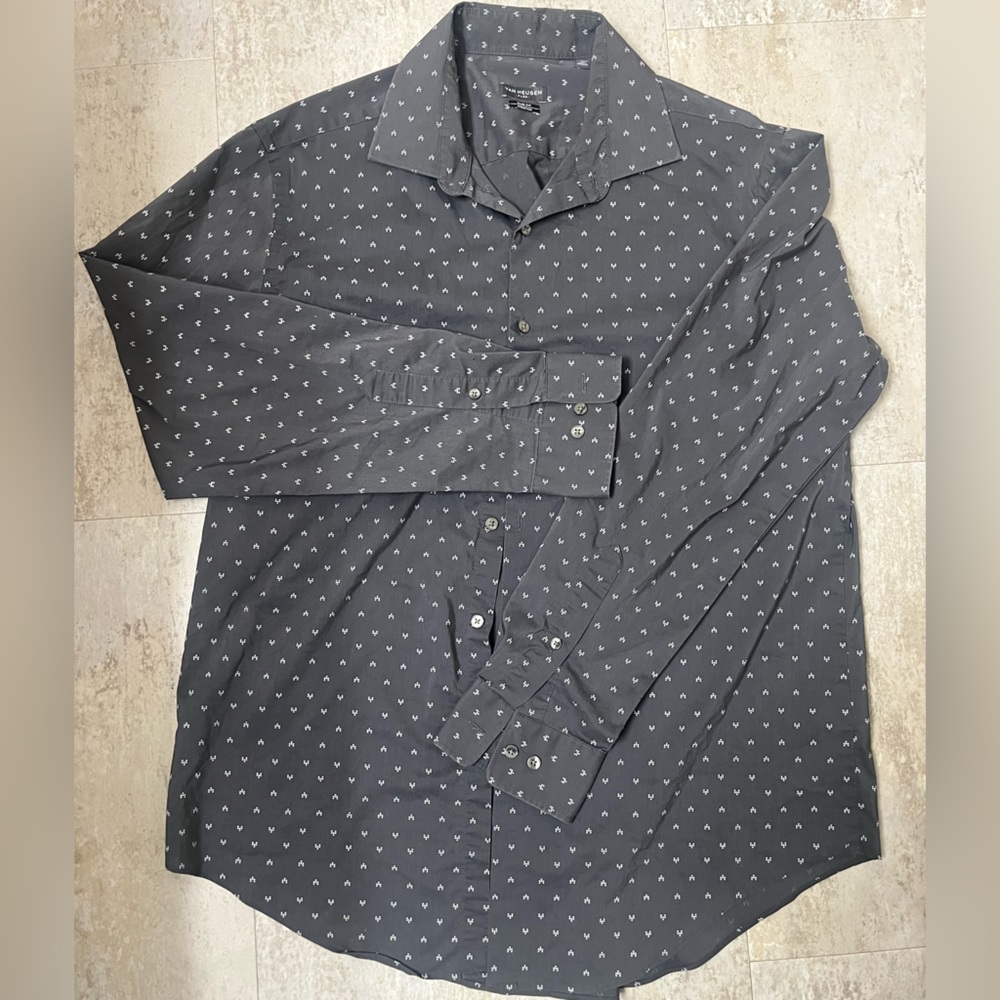 Van Heusen Flex Slim Fit Button Down - XL - Neck 17 34/35